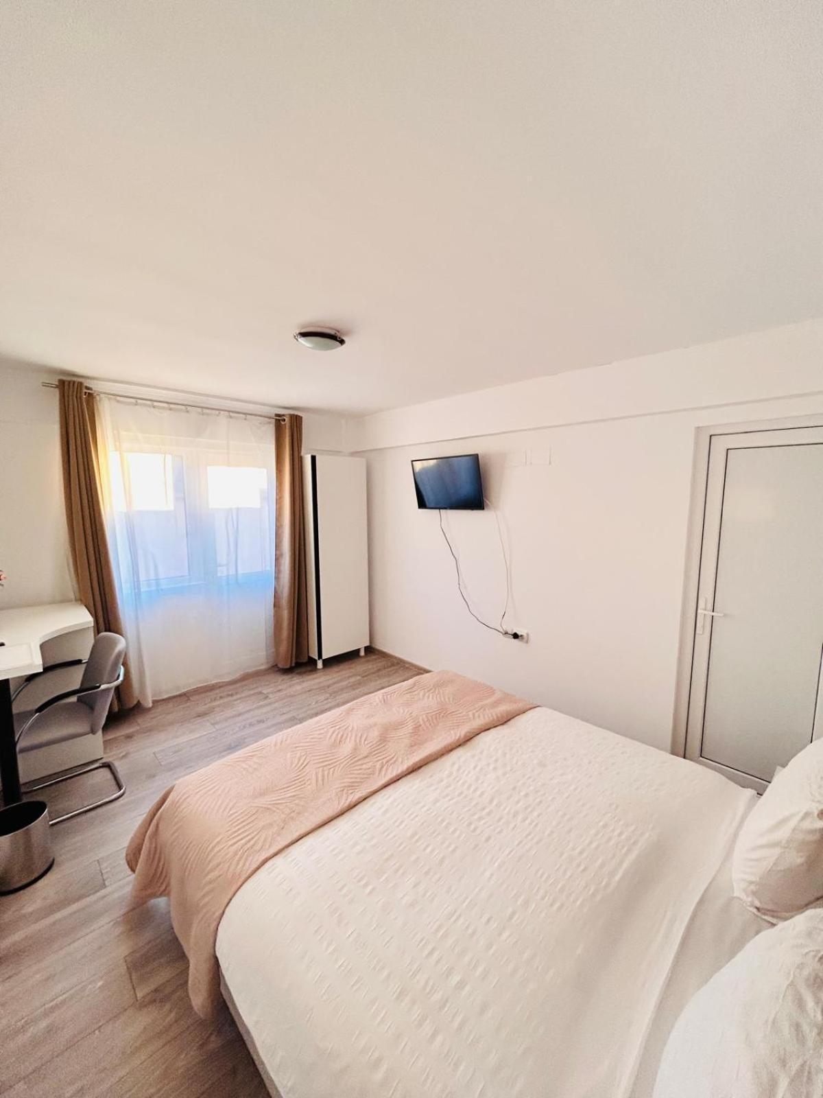Hotel Casa Irina 2Mai Două Mai Zewnętrze zdjęcie