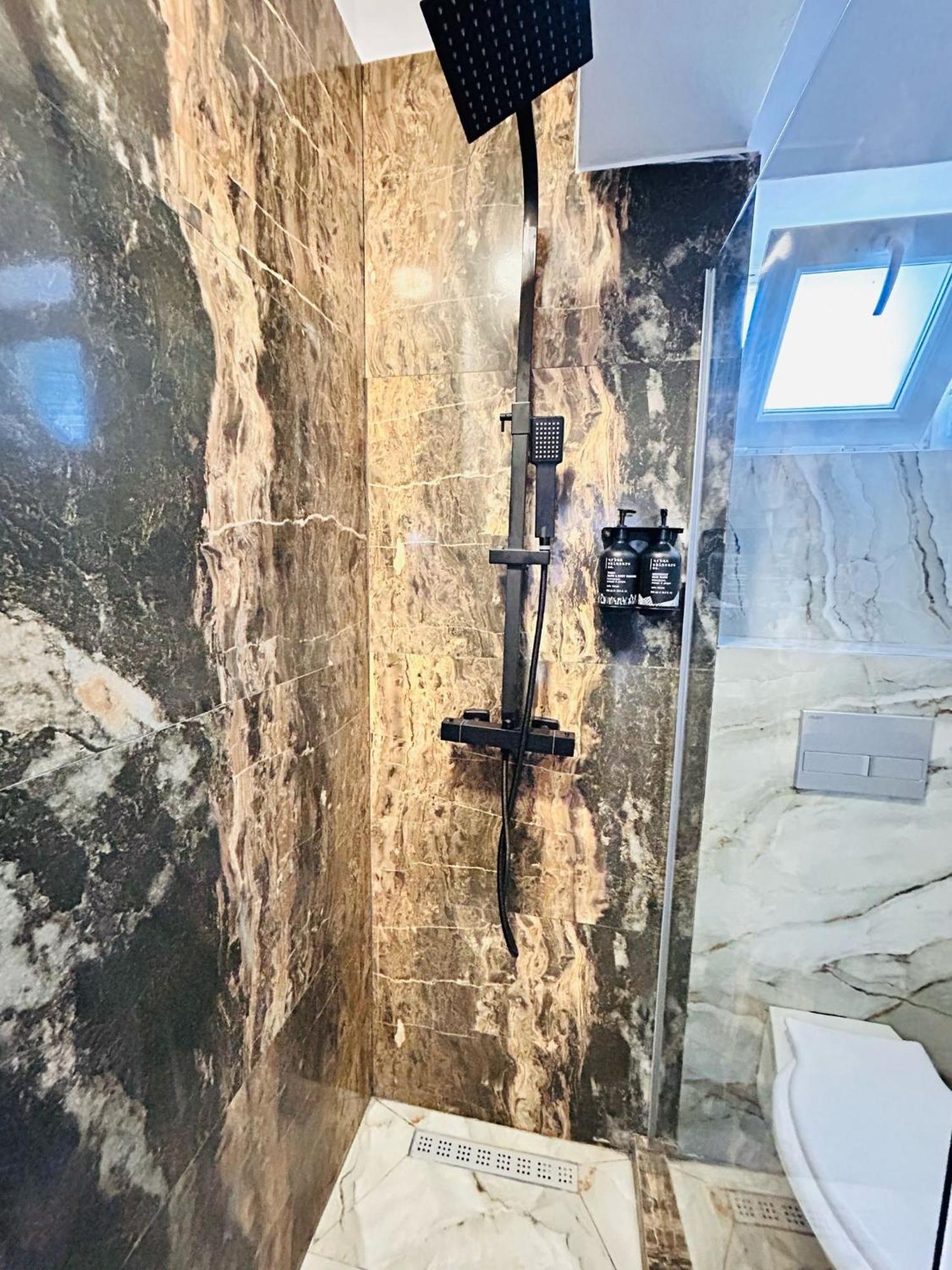 Hotel Casa Irina 2Mai Două Mai Zewnętrze zdjęcie